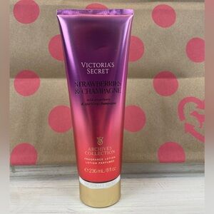 New Victoria’s Secret Body Fragrance Lotion, Strawberries & Champagne, 8 Fl Oz